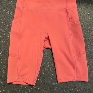 Lululemon Invigorate Hi Rise Short 10” size 6